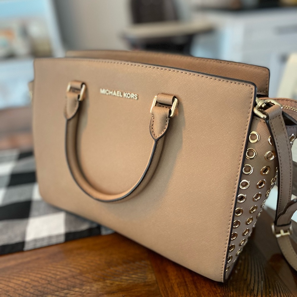 Michael Kors Selma Handbag